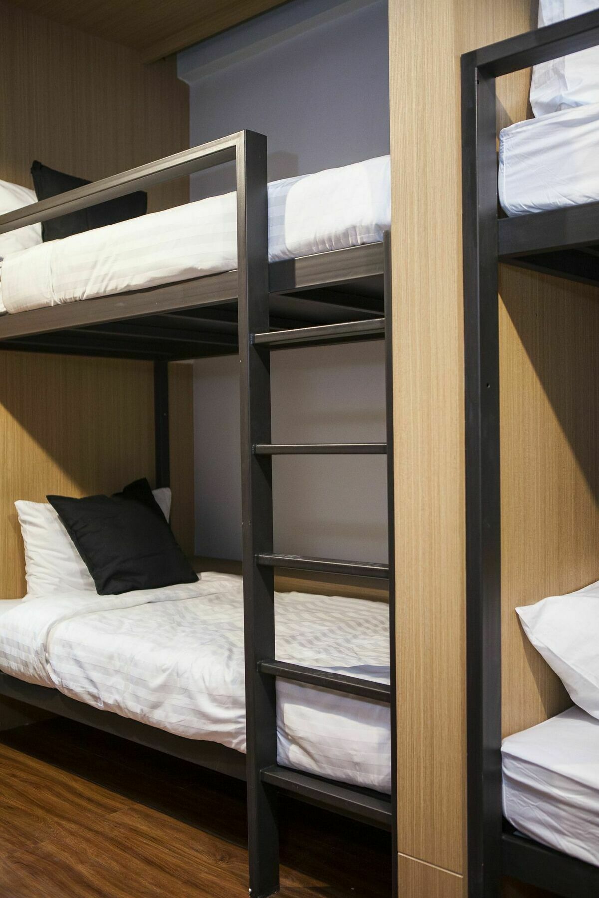 Gn Luxury Hostel Бангкок Экстерьер фото